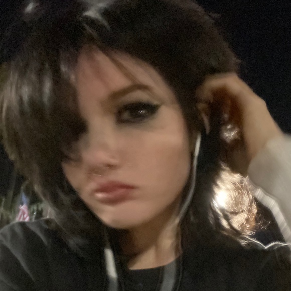 ariellas04